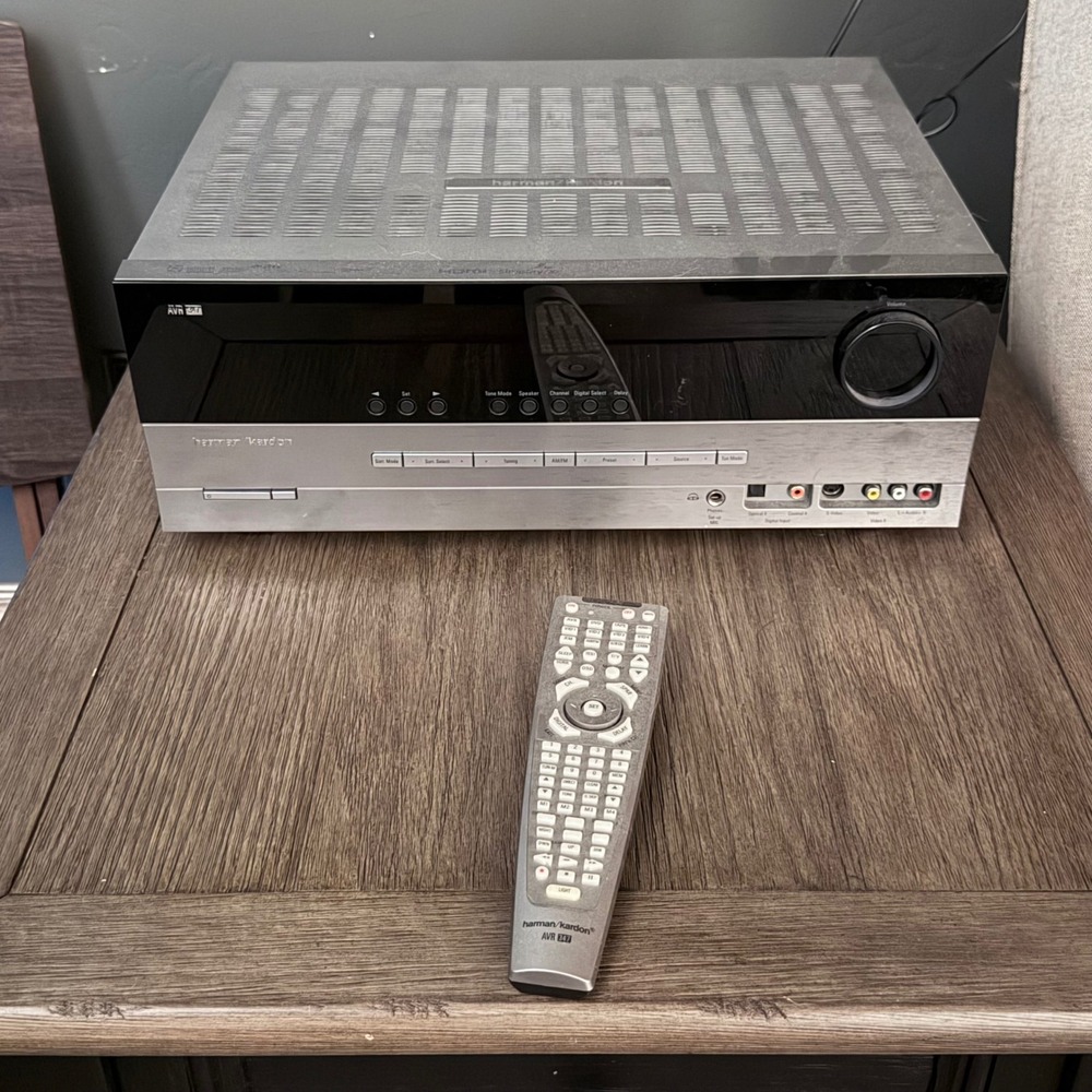 Harman Kardon AVR 347 Receiver Silver Black Good 7.1 Channel HDMI Logic 7 Remote